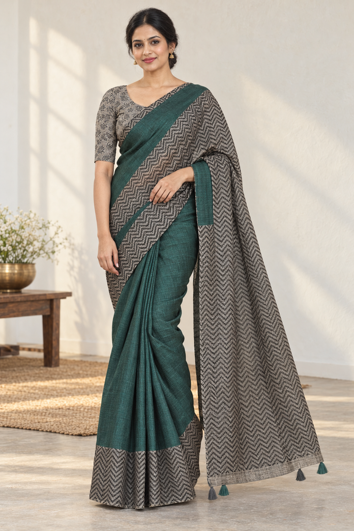 Khadhi Jute Saree with Zigzag Border & Unstitched Blouse – Lightweight